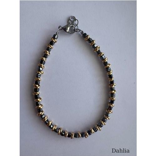 BRACCIALE CUBI PICCOLI SCURI CON RONDELLE DORATE